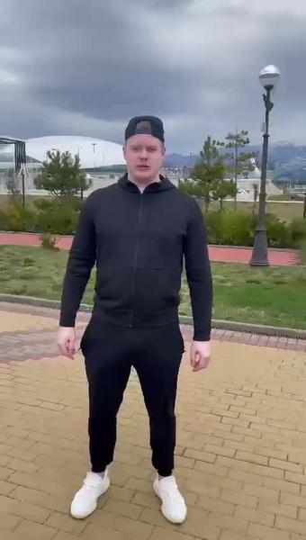 Хоккеист Иванюженков записал видео после того, как появилась информация о причастности к убийству в подмосковном кафе