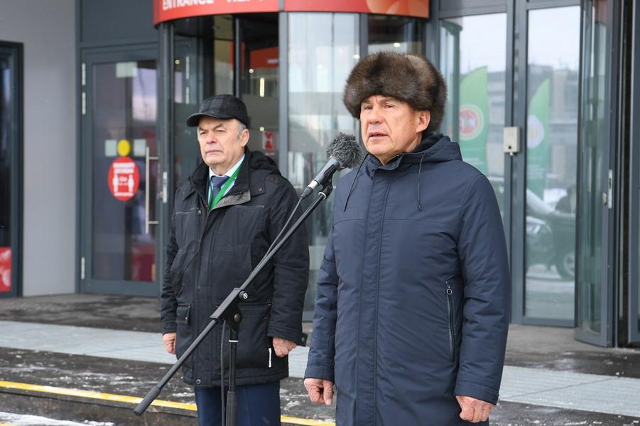 Работники сельского хозяйства Татарстана получили 43 автомобиля