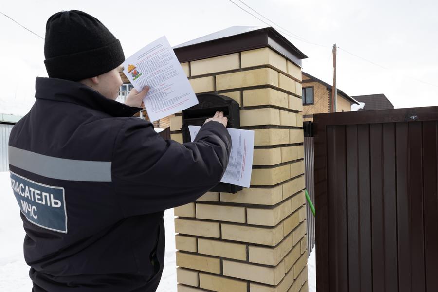 Жителям казанских поселков раздают памятки с правилами безопасности при половодье