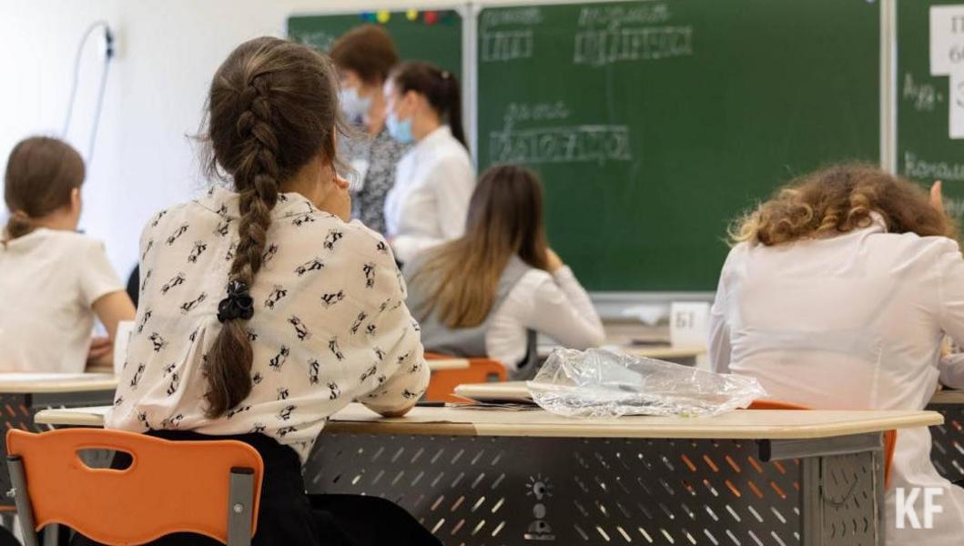 «Не надо создавать невыносимые условия для детей»: как изменились итоговые экзамены для выпускников школ