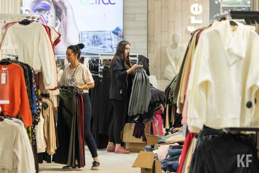 Gloria Jeans вместо H&М: как казанские торговые центры пережили год без брендов