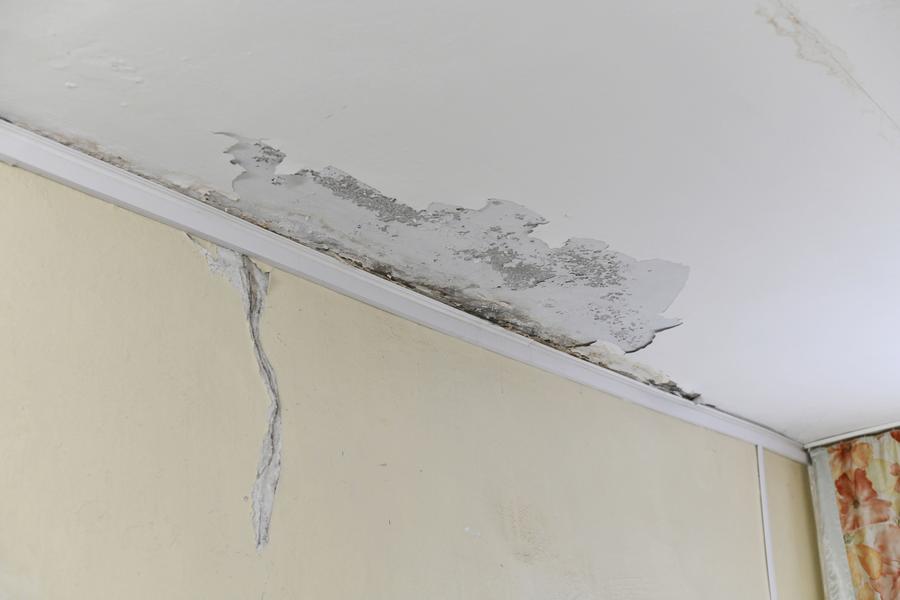 Метшин поручил отремонтировать кровлю детсада №248, как только позволят погодные условия