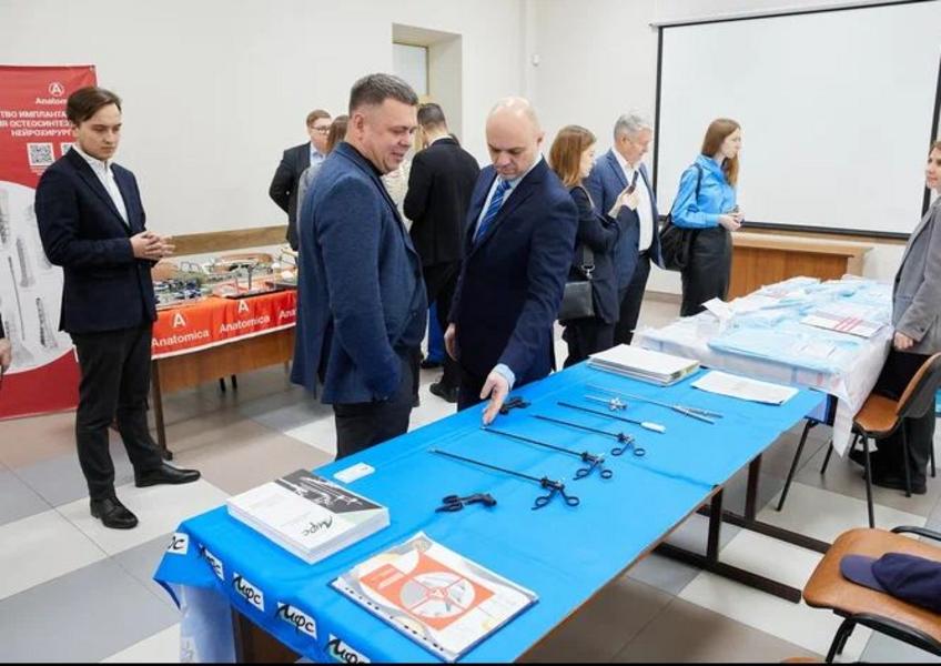 Российские предприятия помогут региональным медпроизводителям в продвижении продуктов импортозамещения