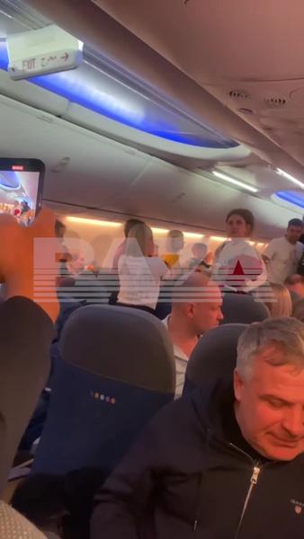 Летевший из Казани самолёт посадили из-за спорившего о политике пассажира