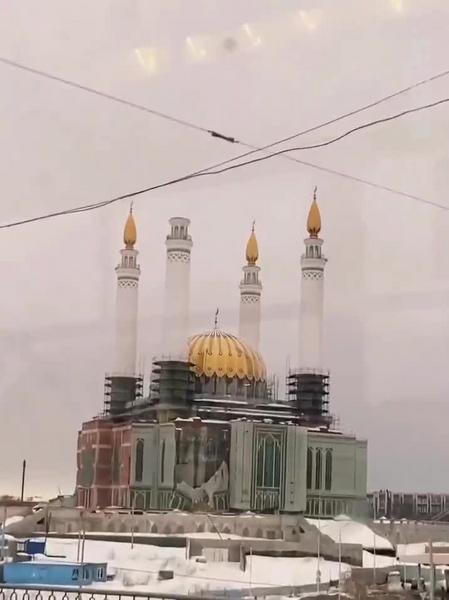 Купол строящейся мечети «Ар-Рахим» упал в Уфе из-за сильного ветра