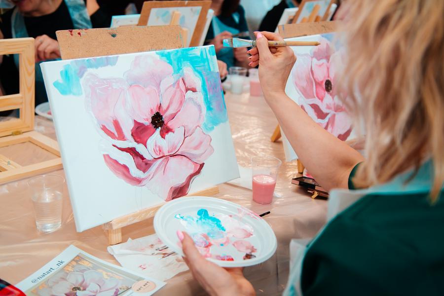 В Нижнекамске для мам тяжелобольных детей провели «Арт-встречу»