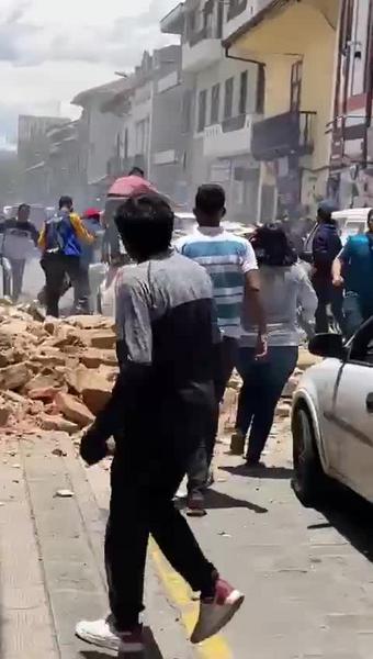 В Эквадоре увеличилось количество жертв землетрясения