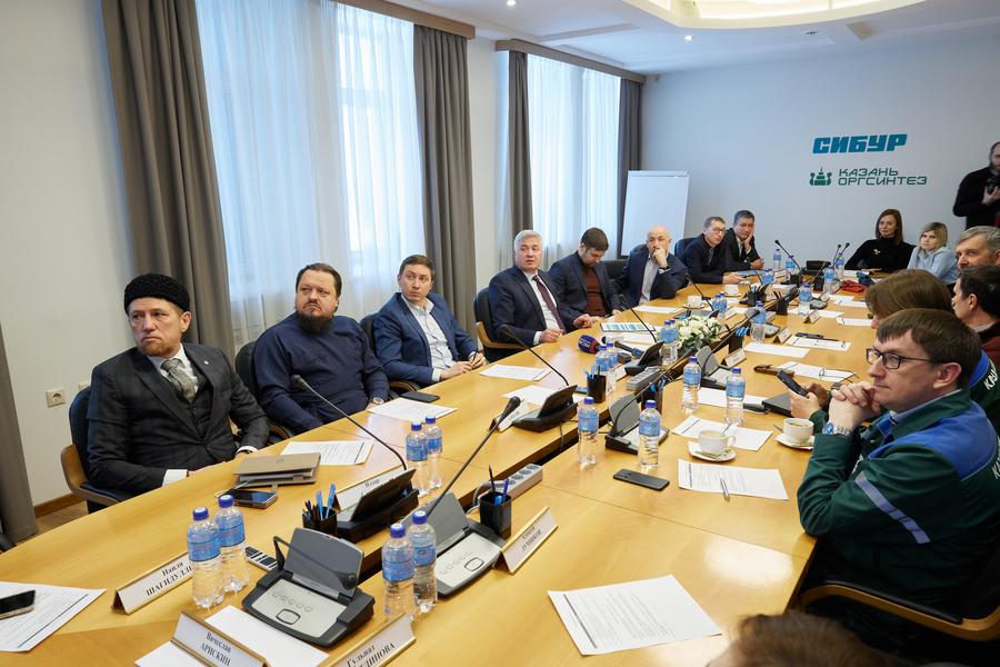 На общественном совете «Казаньоргсинтеза» участники озвучили свои предложения