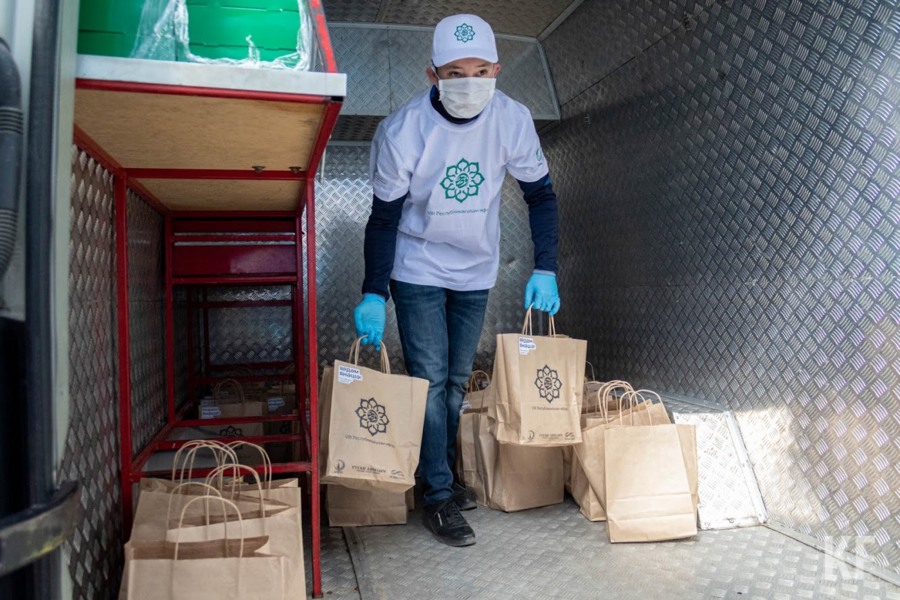 В Татарстане в республиканском ифтаре участвуют более 500 волонтёров