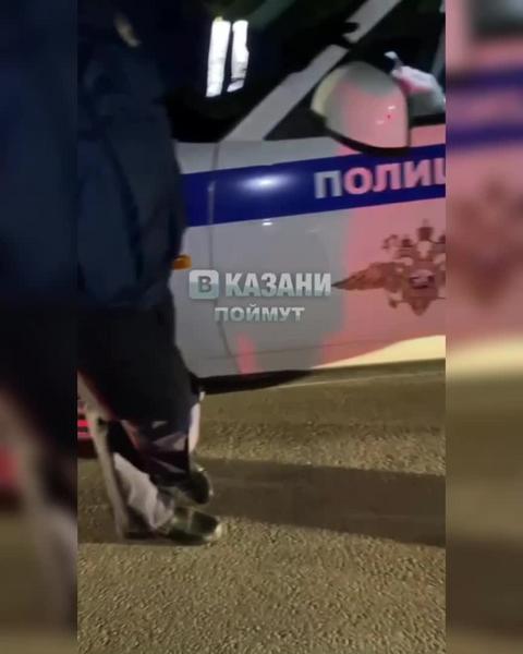 Соцсети: в Казани автоинспекторы врезались в автомобиль понятых