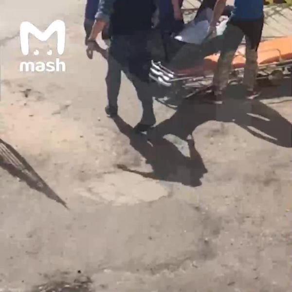 Ученик ударил ножом учителя физики на глазах у всего класса