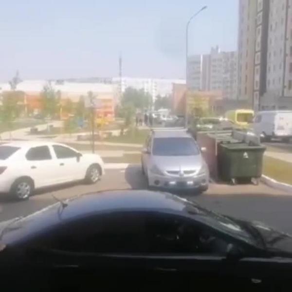 Бесхозная сумка подняла на уши экстренные службы в Нижнекамске