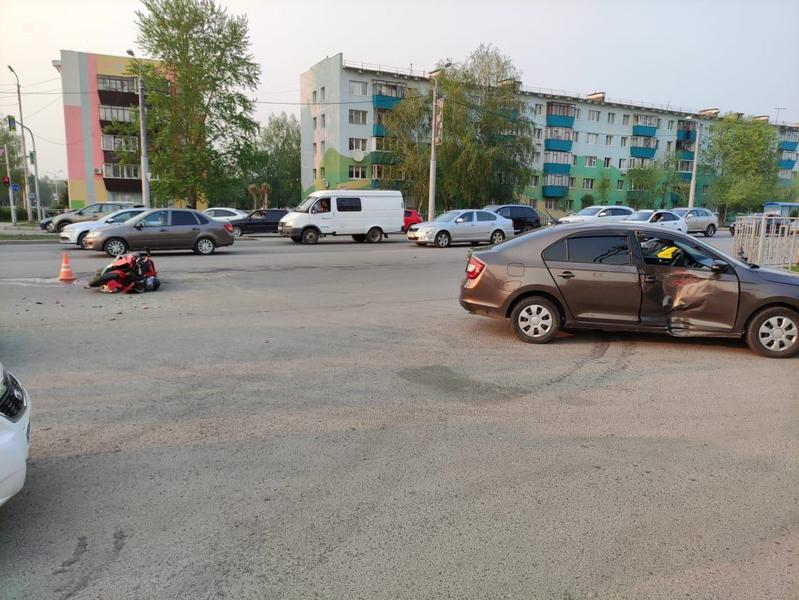 В Альметьевске водитель «Шкоды» сбил мотоциклиста