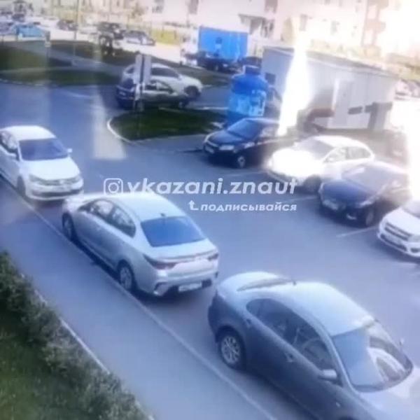 Появились подробности о состоянии мальчика, по которому на иномарке проехалась жительница Казани Появились подробности о состоянии мальчика, по которому на иномарке проехалась жительница Казани