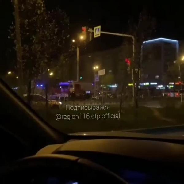 Каршеринг, два такси и иномарка столкнулись в казанском микрорайоне Горки
