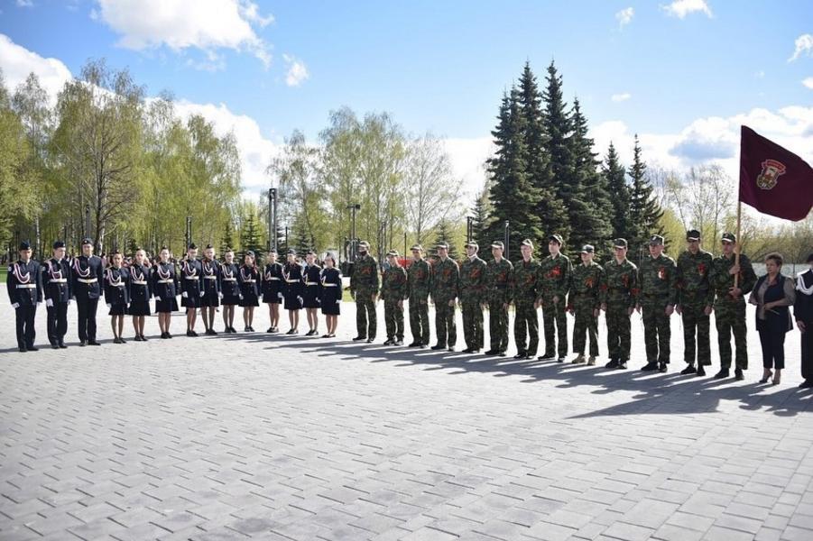 Колонна из полусотни единиц транспорта проехала «По дорогам героев» в Нижнекамском районе