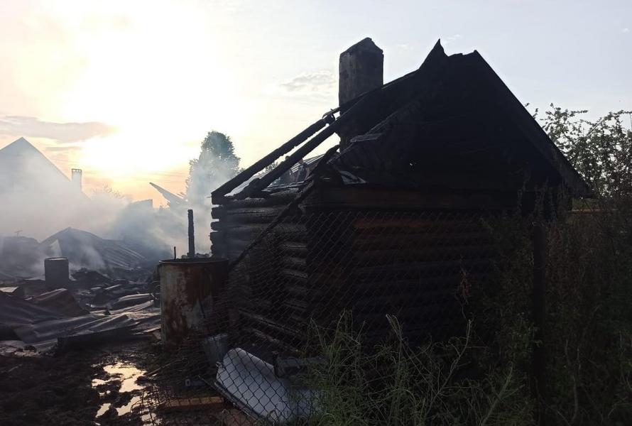 На пожаре в частном доме в Татарстане сильно обгорел мужчина