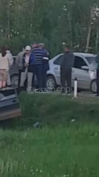 На трассе в Татарстане при столкновении «Лады» и Datsun погиб человек и трое пострадали, включая ребенка