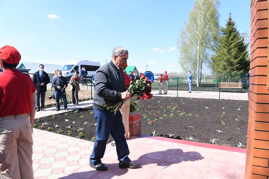 Рустам Минниханов ознакомился с реконструкцией Апастовского молкомбината