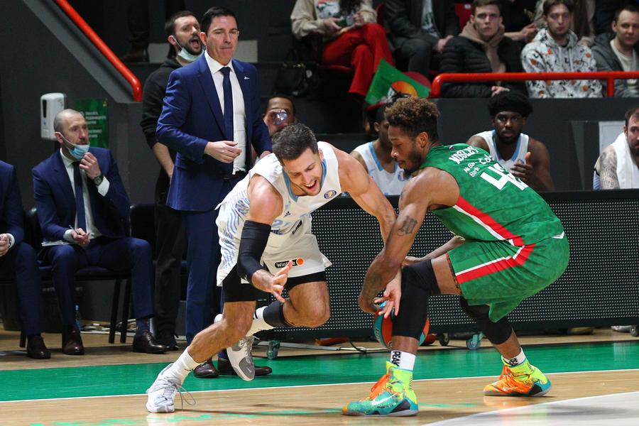 Джордан Ллойд вывел «Зенит» в финал. УНИКС поборется за бронзовые медали