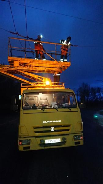 Сотрудники МУП «Метроэлектротранс» за майские выходные восстановили контактные сети