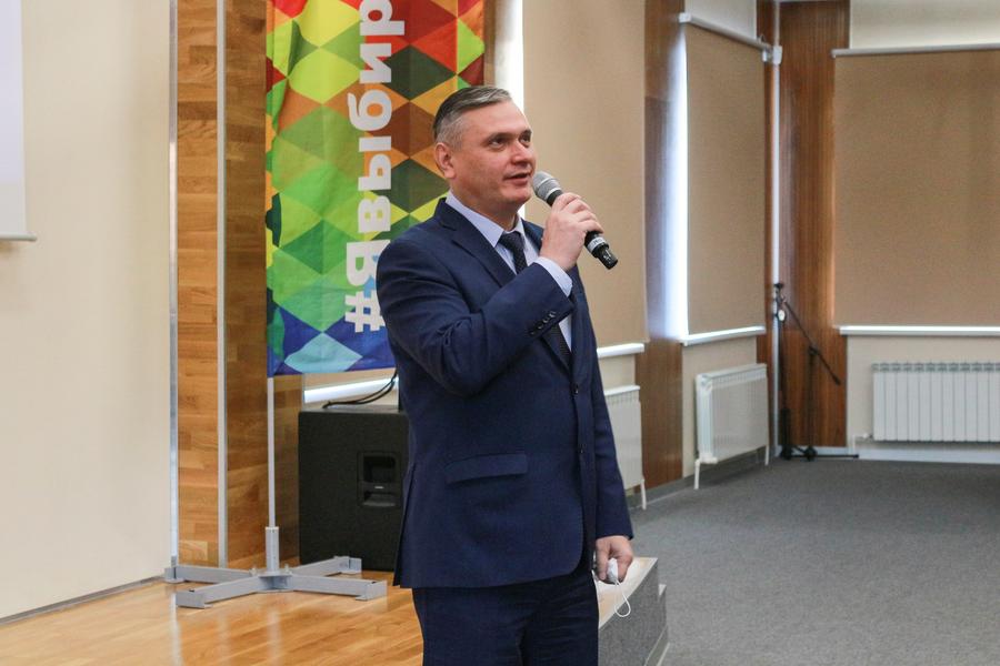 Ребенок с шестью миллионами, жена - бизнес-вумен и коллекция мотоциклов: депутаты Альметьевска раскрыли свои доходы Ребенок с шестью миллионами, жена - бизнес-вумен и коллекция мотоциклов: депутаты Альметьевска раскрыли свои доходы