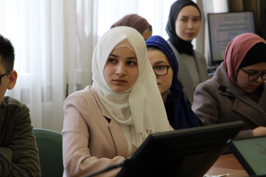 «Городской татарин - обуржуазенный, он хорошо живёт и в мечеть ходит когда ему плохо»