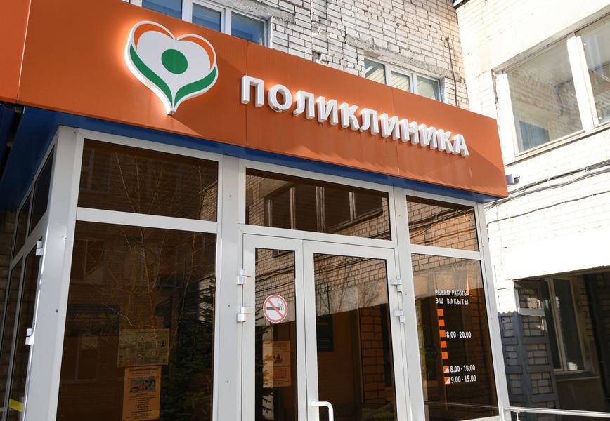 Метшин проконтролировал капремонт в 16-й городской больнице Казани