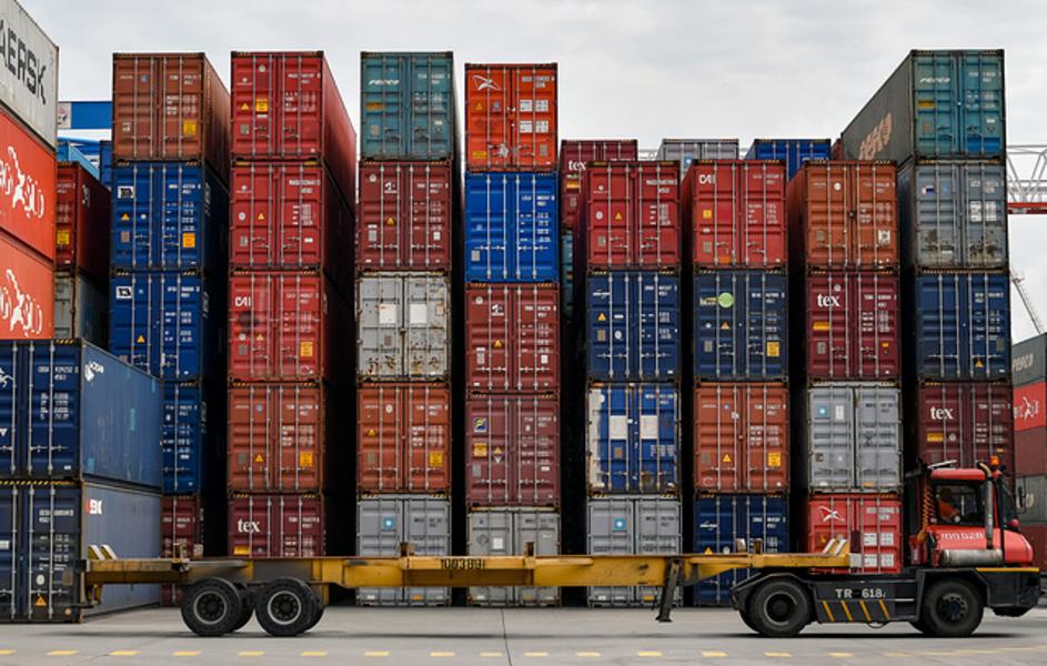 Экономика России: что делать, чтобы не превратиться в сырьевой придаток в системе мирохозяйственных связей?