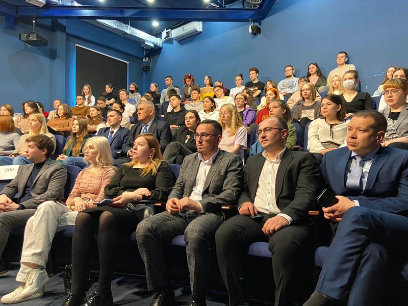 «Вы - люди ТикТока, живёте клиповым мышлением и не различаете, где правда, а где ложь»