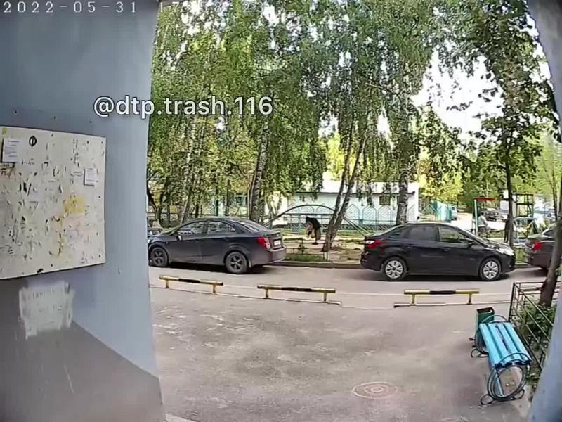 В Казани водитель на полной скорости сбил на мальчика