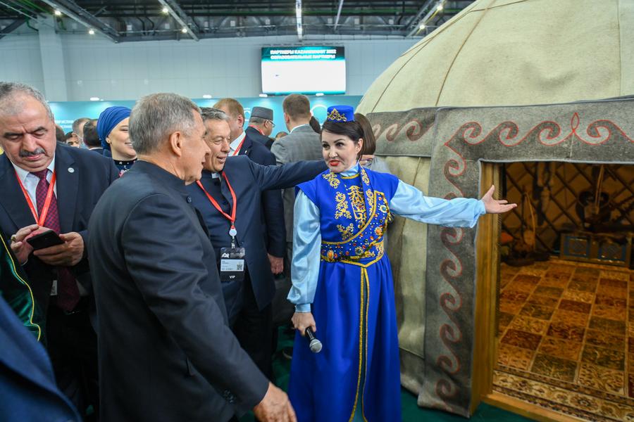 Исламская ипотека, экономика совместного потребления и халяль-хаб в Татарстане: все о KazanSummit 2022