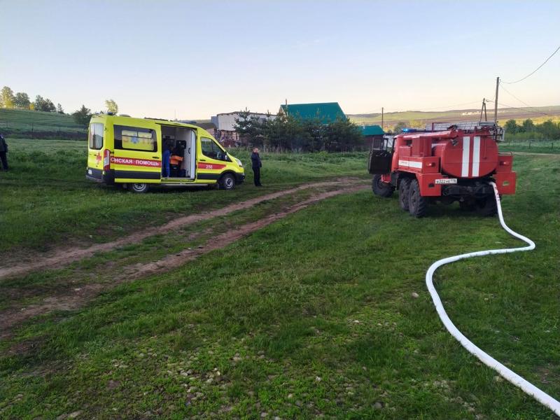 Под Лениногорском сельчанин получил при пожаре ожоги на 90 процентах тела