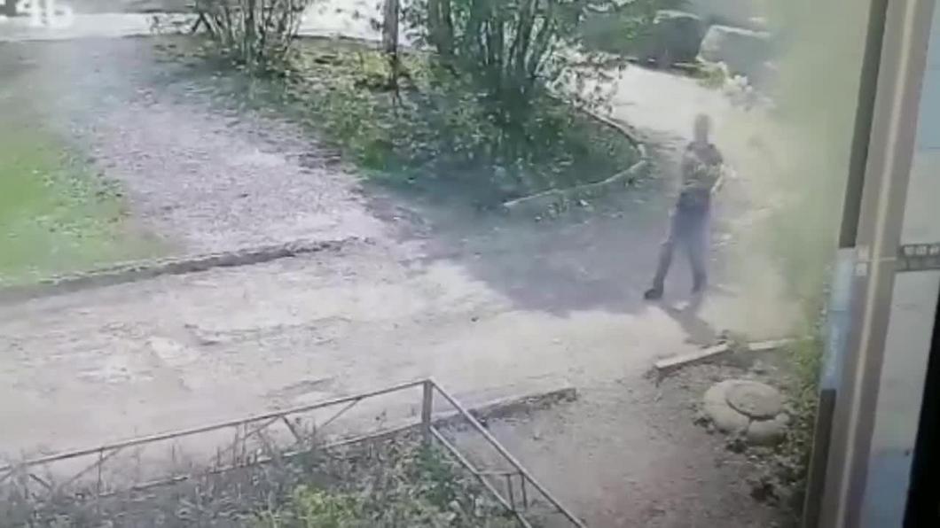 В Лениногорске задержали курьера, похитившего у пенсионерок более 200 тысяч рублей В Лениногорске задержали курьера, похитившего у пенсионерок более 200 тысяч рублей