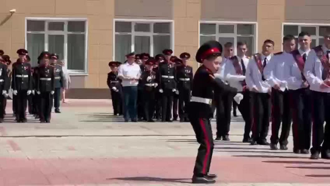 Танец юного воспитанника кадетской школы Татарстана покорил пользователей сети