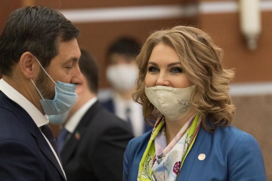 «Люди не должны жить вместе из-за денег»: В Госдуме разрабатывают законопроект о выплатах за продолжительный брак