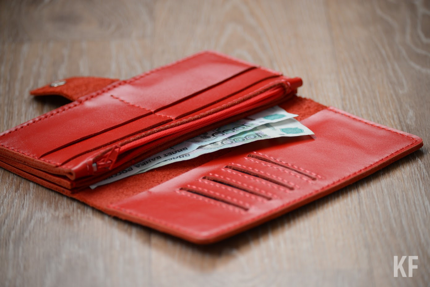 «Люди не должны жить вместе из-за денег»: В Госдуме разрабатывают законопроект о выплатах за продолжительный брак