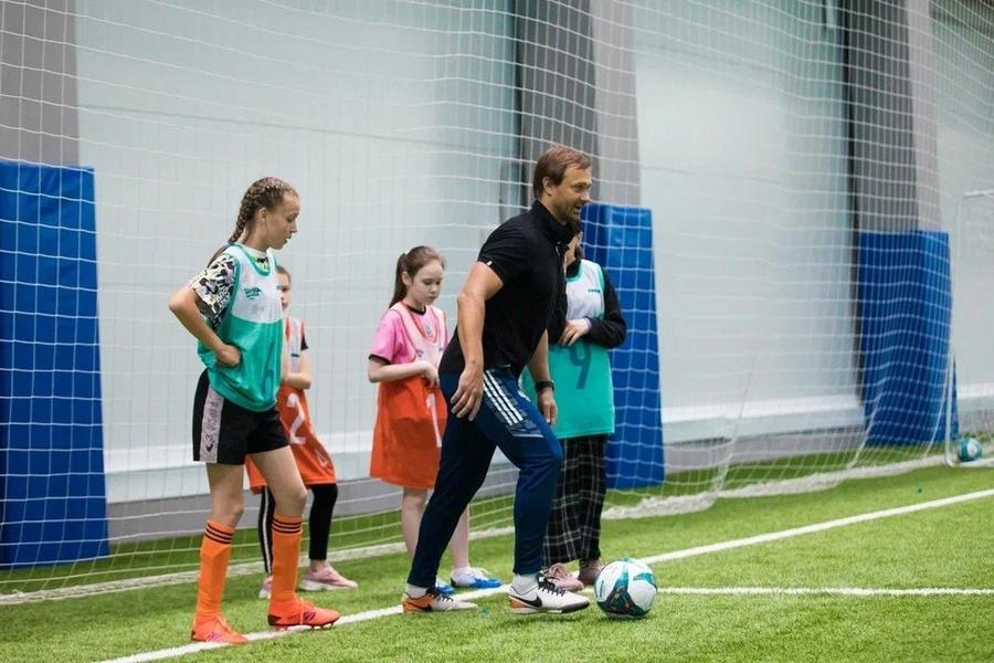 Юные футболисты и баскетболисты из Нижнекамска обучатся у звездных наставников в Нижегородской области Юные футболисты и баскетболисты из Нижнекамска обучатся у звездных наставников в Нижегородской области