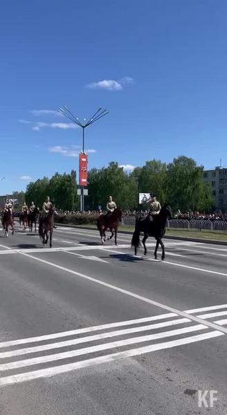 Владимир Соловьев оценил шествие кавалерии на параде Победы в Челнах