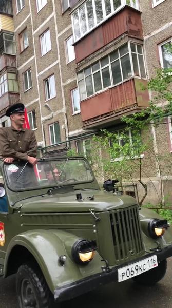 Миронов сообщил, что в Казани поздравили с Днем Победы ветеранов из Кировского района