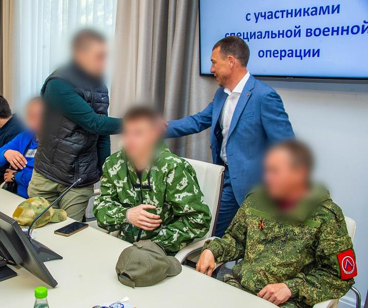Прибывшие в отпуск мобилизованные нижнекамцы встретились с Рамилем Муллиным