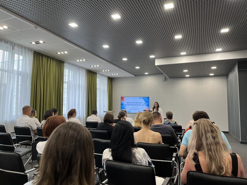 Считать рентабельность и использовать CRM: предпринимателям Альметьевска рассказали, как зарабатывать на маркетплейсах