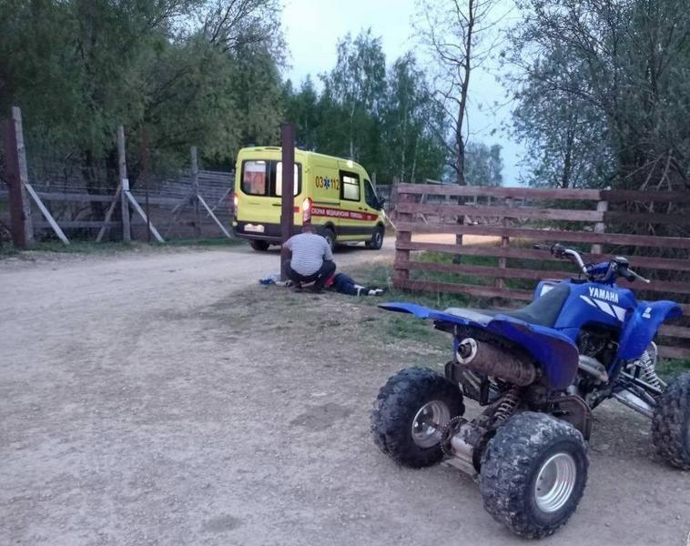 Мужчина на квадроцикле впечатался в столб в Рыбной-Слободе