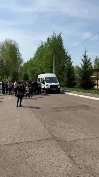 В Нижнекамске после отпуска в зону СВО проводили военнослужащих