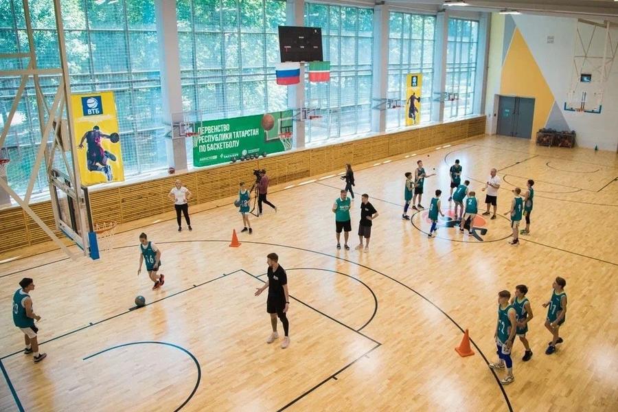 Юные футболисты и баскетболисты из Нижнекамска обучатся у звездных наставников в Нижегородской области Юные футболисты и баскетболисты из Нижнекамска обучатся у звездных наставников в Нижегородской области