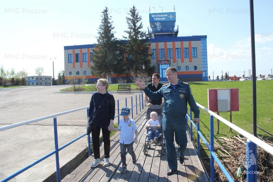 Жителя Казани наградили медалью МЧС России «За спасение погибающих на водах»