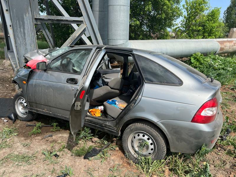 В Нижнекамске водитель «Гранты» на Соболековской дороге влетел в эстакаду