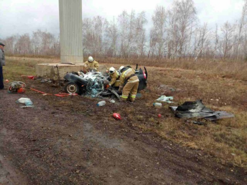 Смертельное ДТП на трассе М-5: в разбившейся об стелу «Приоре» погибли жители Татарстана