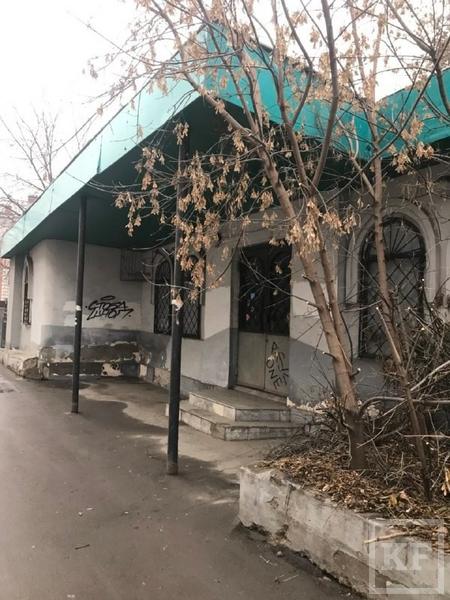 Владельцы сети для взрослых утех отказались от аренды помещения вблизи казанского офиса «Единой России»