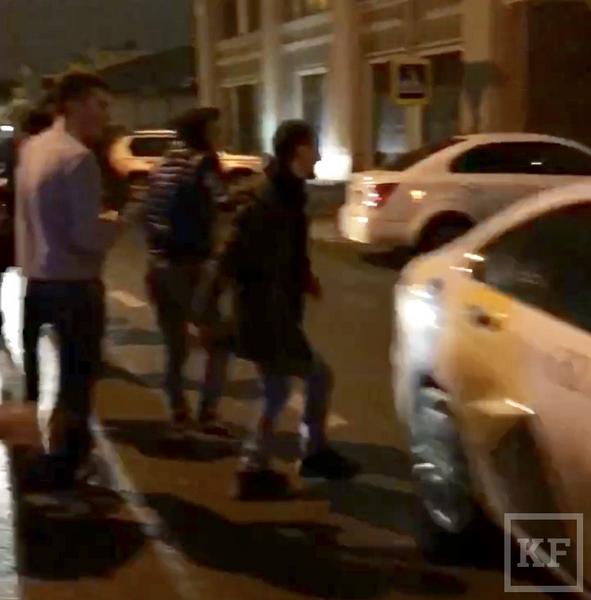 Тусовщики закошмарили казанцев: бросаются под машины и перекрывают улицы